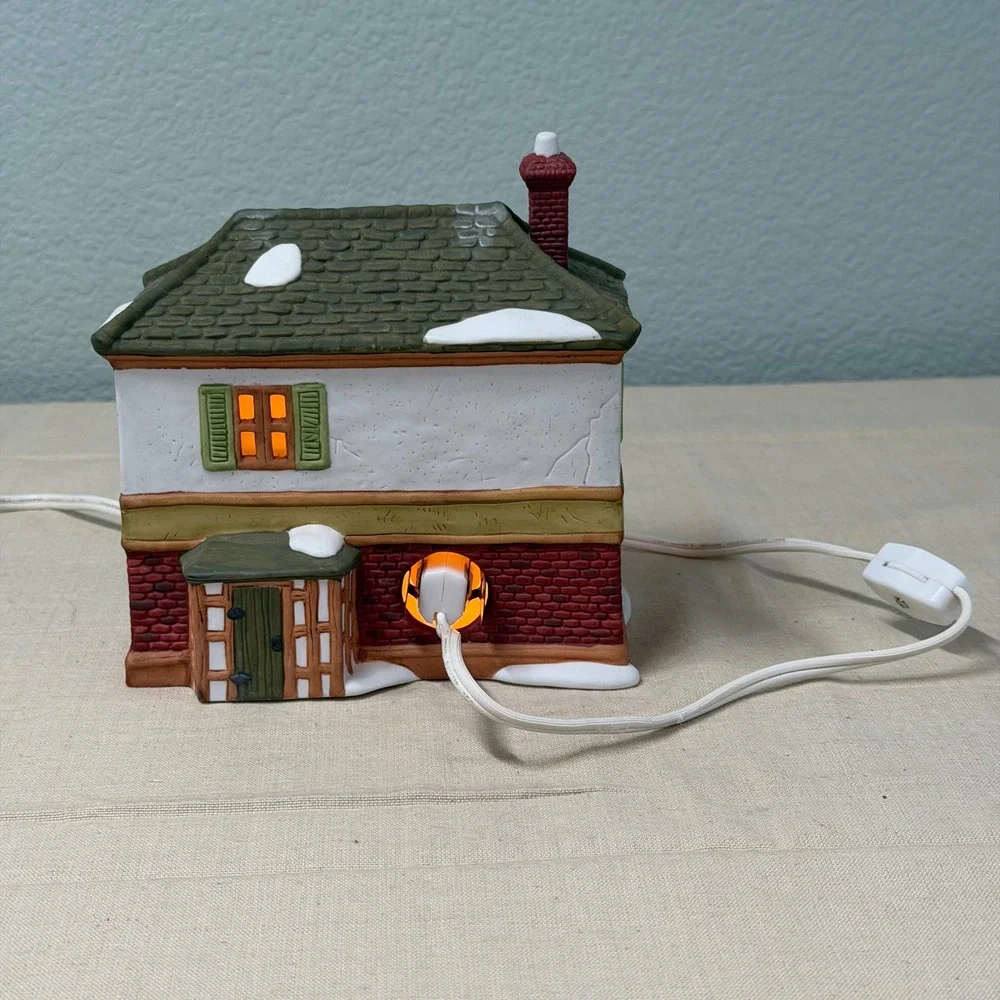 Department 56 Scrooge & Marley Counting House Dickens Village Porcelain 1986